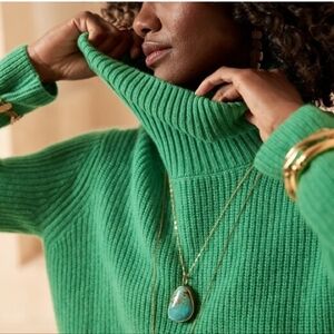 Banana Republic Green Turtleneck Sweater